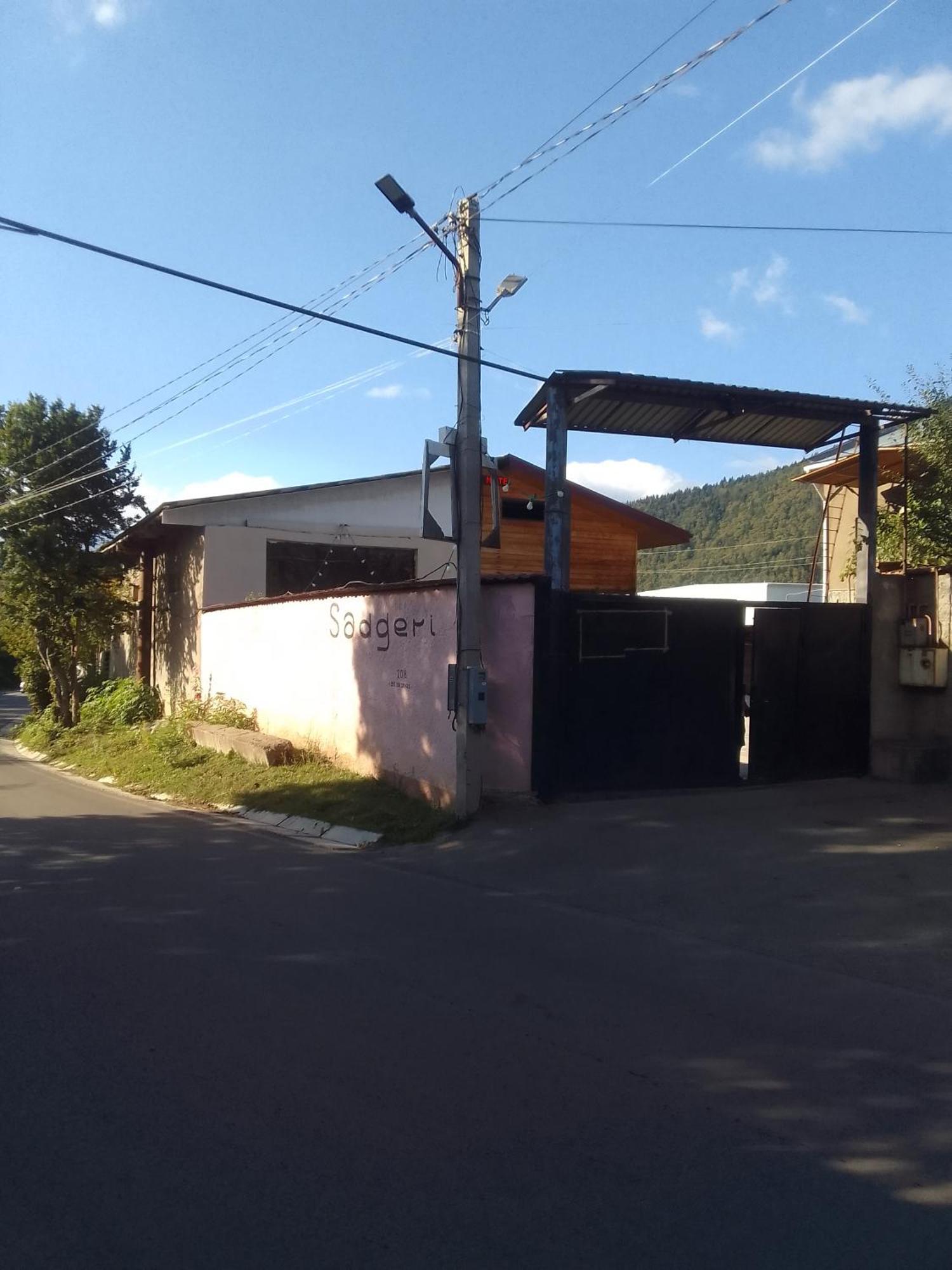 Sadgeri 2018 Hotel Exterior foto
